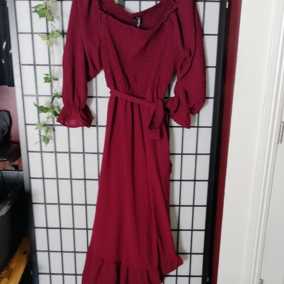 BloomChic Dresses & Skirts - BloomChic Burgundy Ruffle Maxi Dress